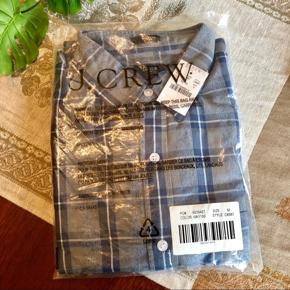 JCrew factory slim cut shirt. Nice causal.